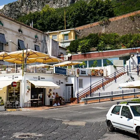 ---5 Minutes From The Sea ---panorama And A-c Bed & Breakfast